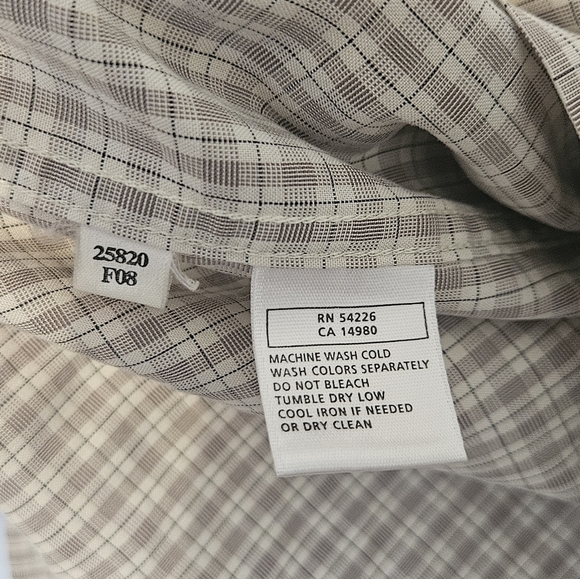 Royal Robbins Long Sleeve Button Down Size XL EUC - Picture 6 of 8